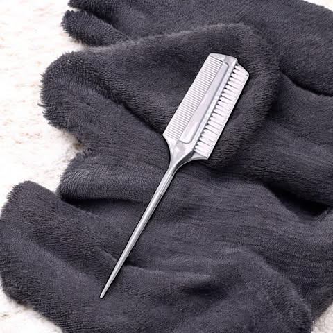 "Ruby" The Sleeky sleek double sided brush