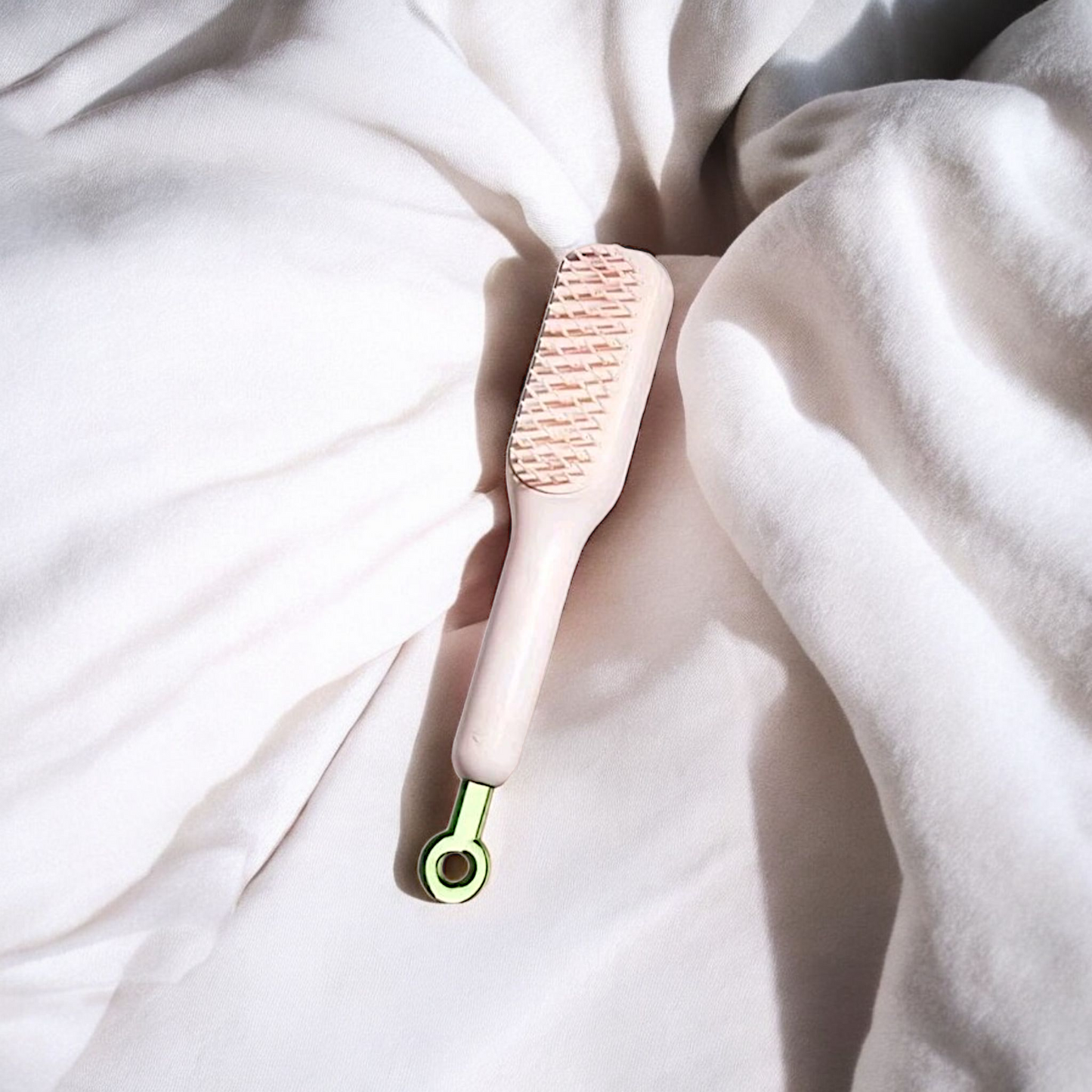 "Betty" The Anti-Static Self Cleaning Brush